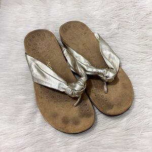 Vionic Gold Metallic Knot Strap Pippa Slip On Thong Sandal Comfort Flip Flops